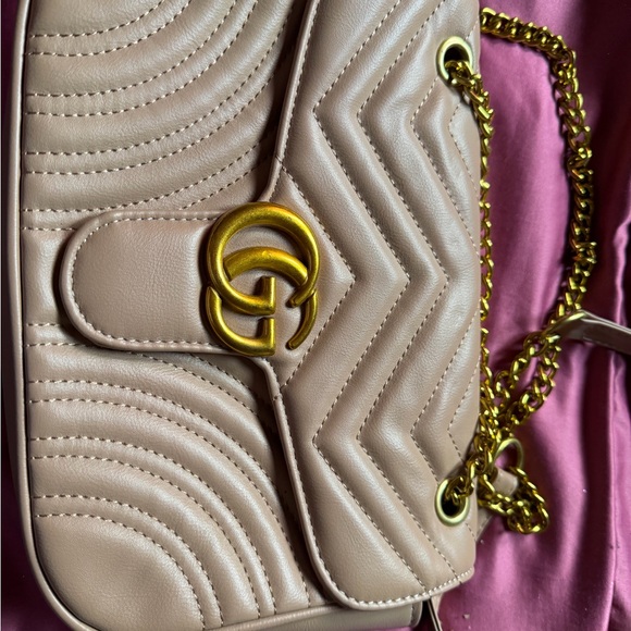 Source Unknown Handbags - BeigeLeather Shoulder Bag with Gold